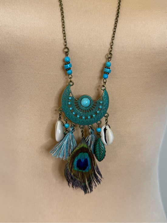 Jewelry - Coastal Cowgirl necklace peacock feather seashell embellishments 18”